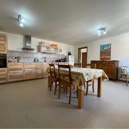 Spacieux Appartement Mons Exteriér fotografie